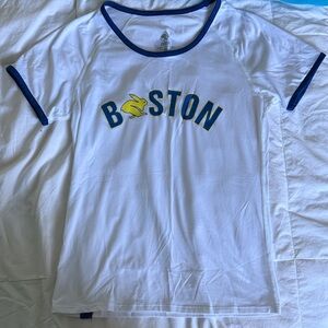 Rabbit Women’s White and Blue Boston podium tee